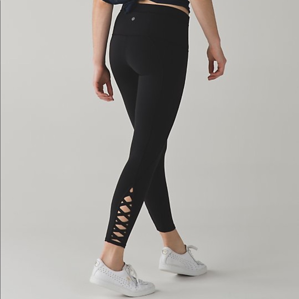 Lululemon Pure Practice Pants. Size 4